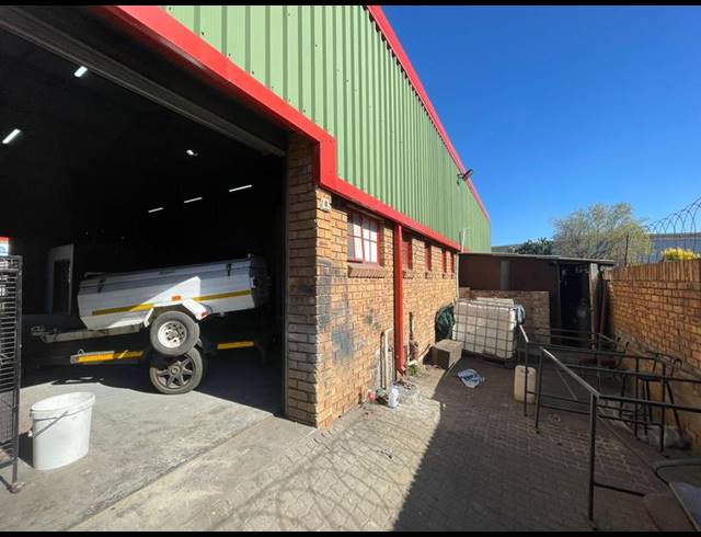 INDUSTRIAL PROPERTY TO RENT IN HENNOPSPARK